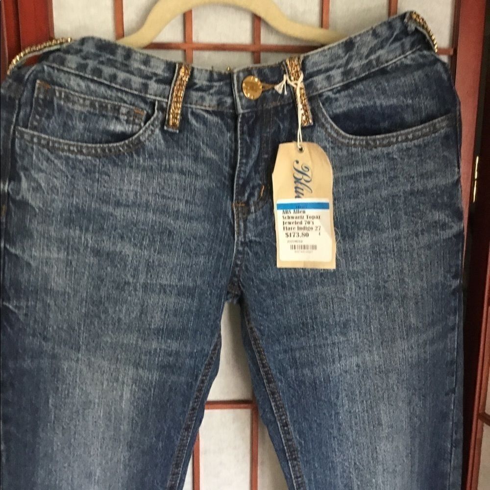 Blue Pearl Women’s Size 26 Jeans